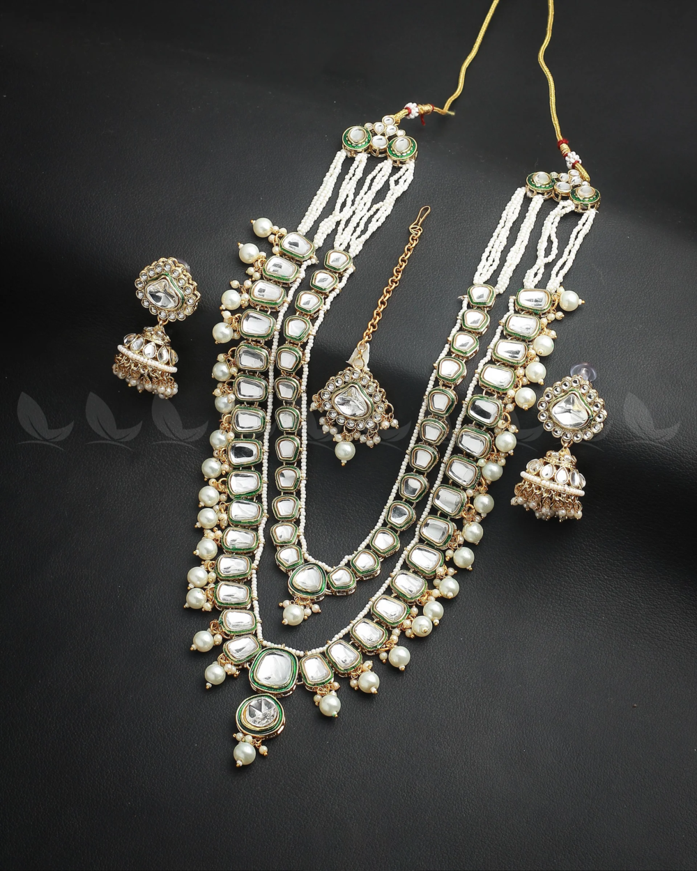 Larkspur Malla-White