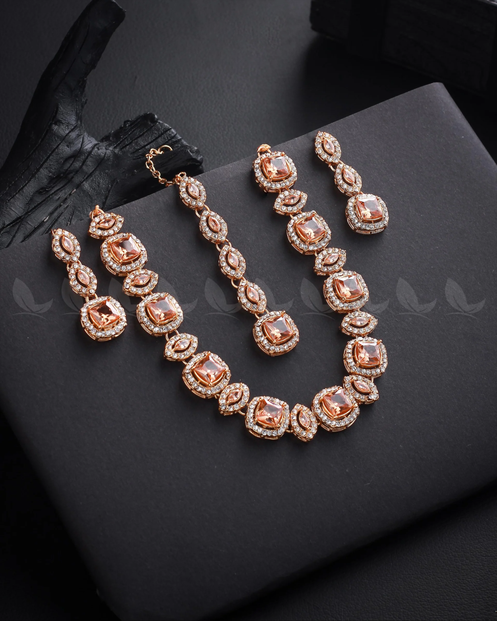 Scabiosa Necklace Set - Golden Champagne
